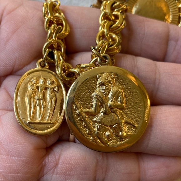 JBK Jacqueline Kennedy Charm Bracelet - Picture 12 of 16